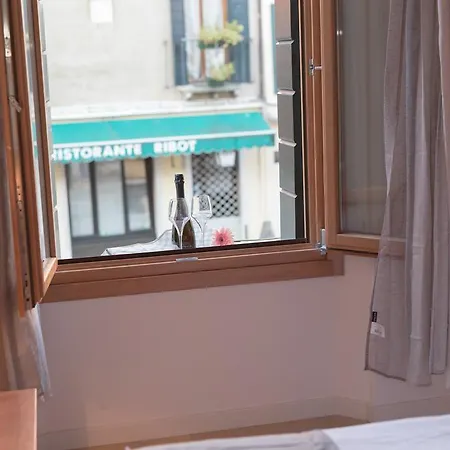 Maria 3536 Couette-café Venise