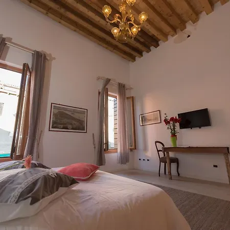 Maria 3536 Bed & Breakfast *