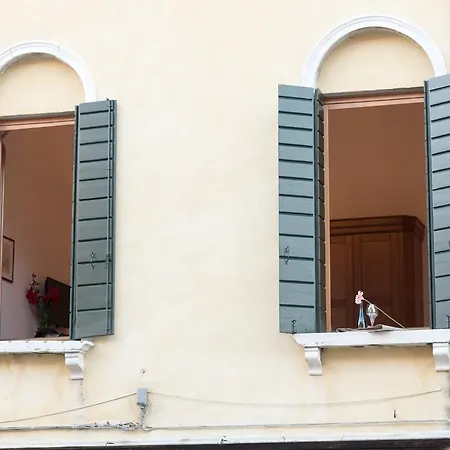 Maria 3536 Bed & Breakfast